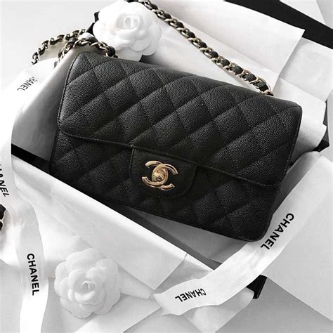 carteras chanel replicas|How To Authenticate A Chanel Bag In 5 Easy Ways .